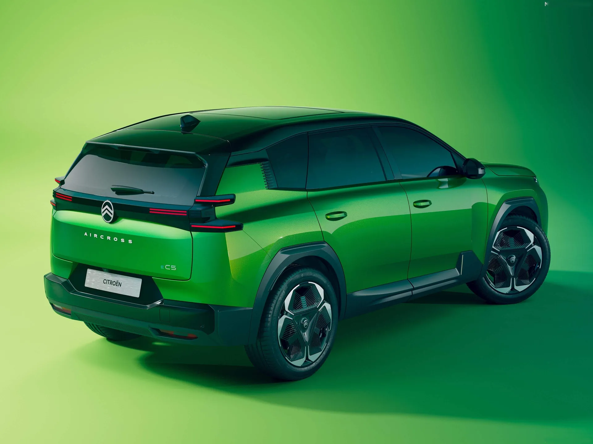 Citroen C5 Aircross (2026) – zadní tříčtvrteční pohled
