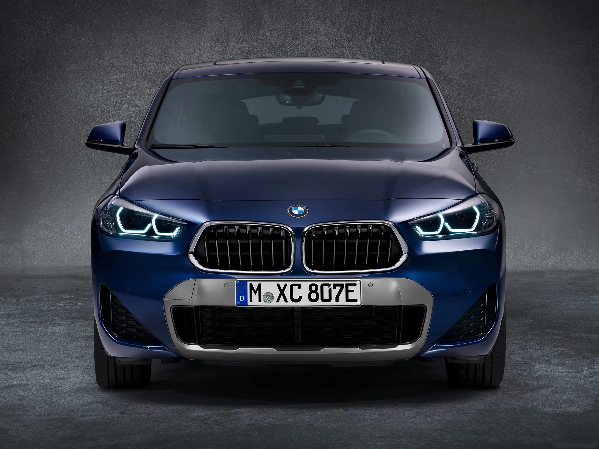 BMW X2 xDrive25e (2020) - Front