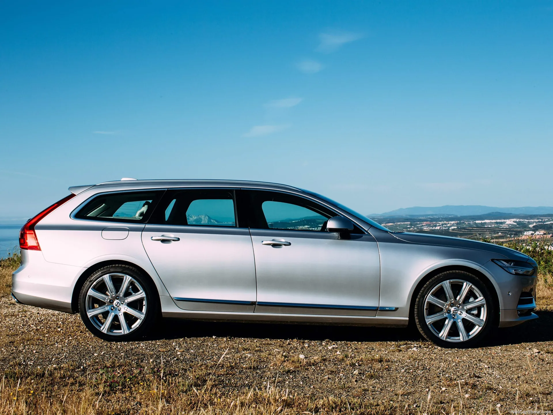 Volvo V90 Estate (2017) – boční profil