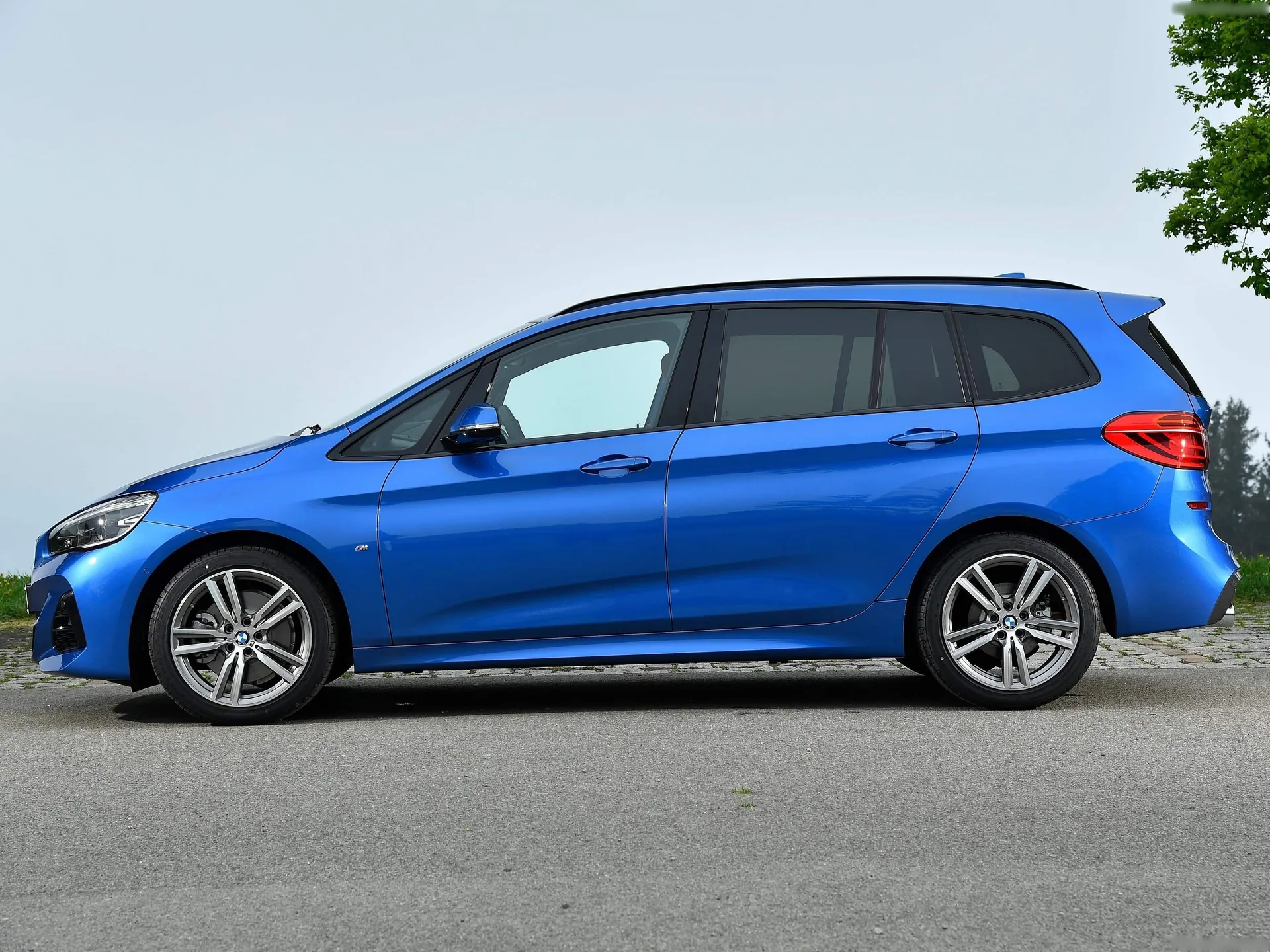 BMW 2-Series Gran Tourer (2019) – boční profil
