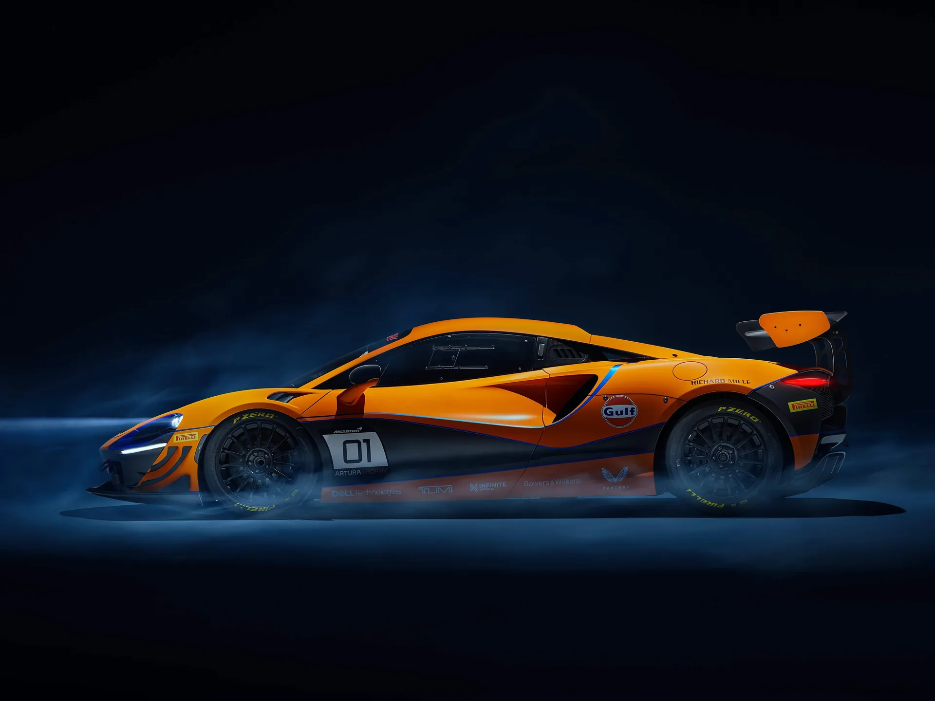 McLaren Artura Trophy Racecar (2023) – boční profil