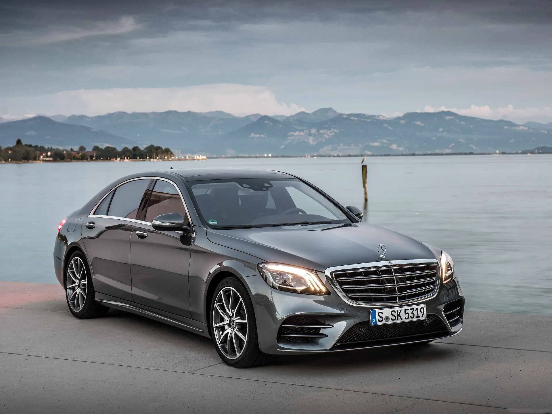 Mercedes-Benz S-Class (2018)
