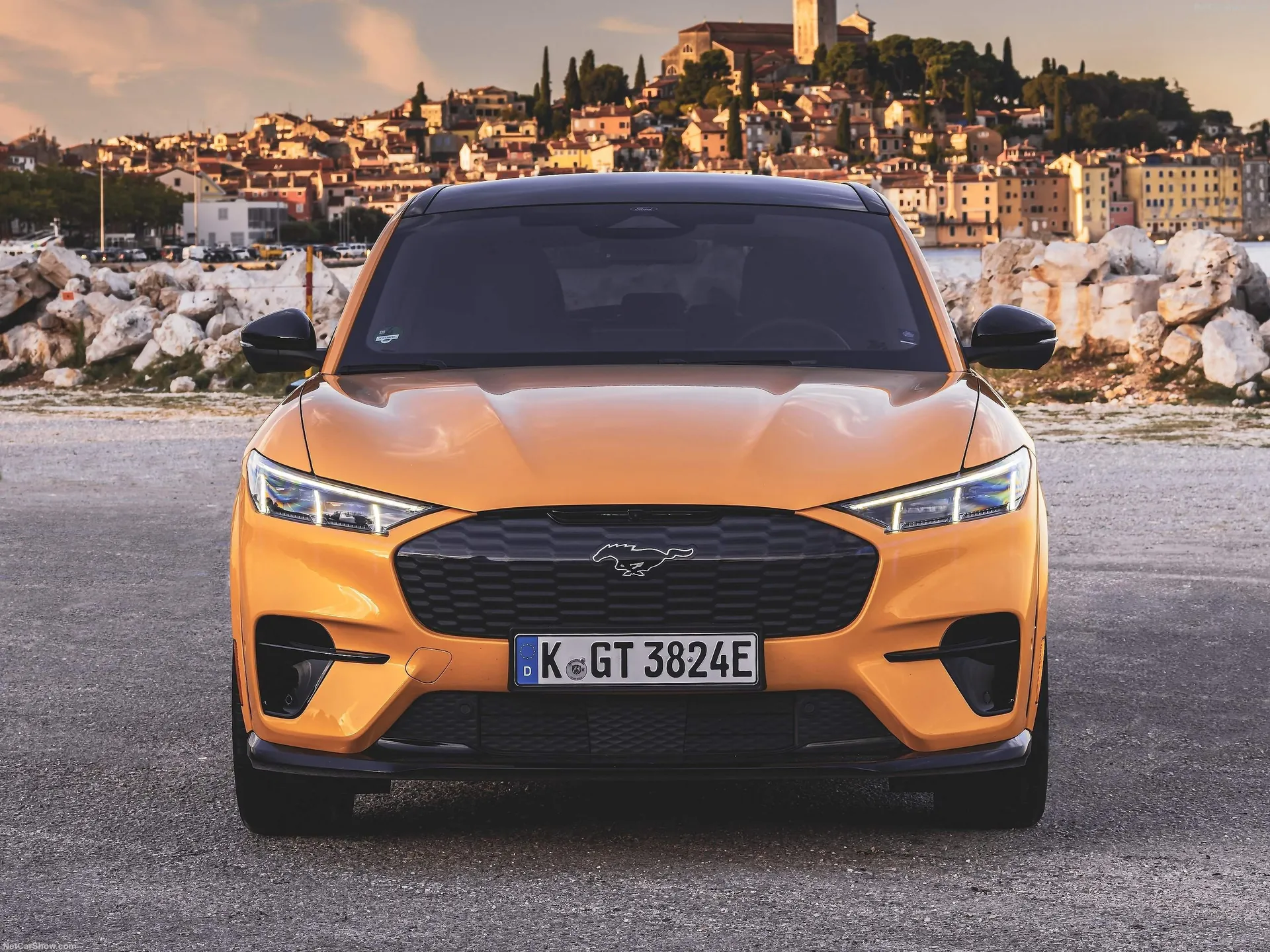 Ford Mustang Mach-E GT (2021) – zepředu