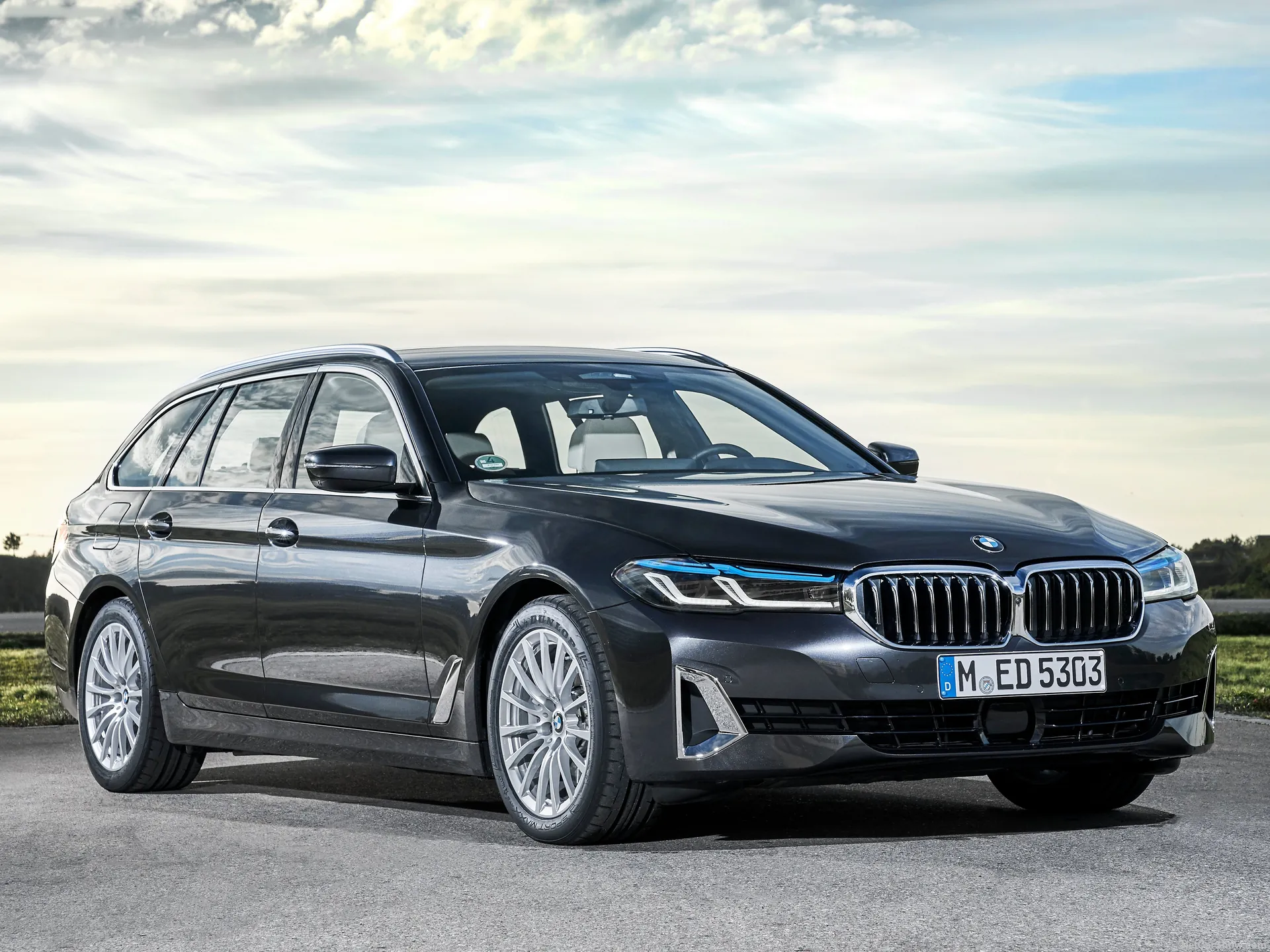 BMW 5-Series Touring (2021)