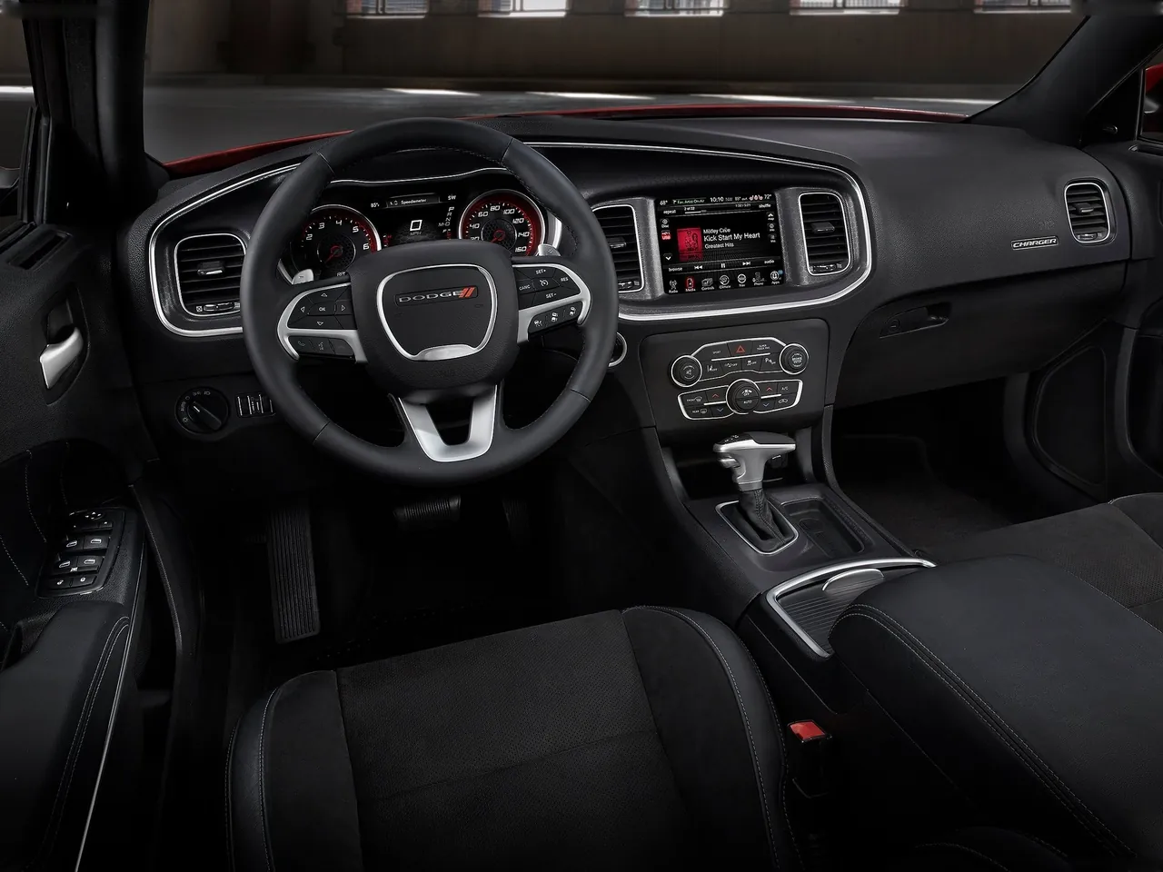 Dodge Charger (2015) – interiér