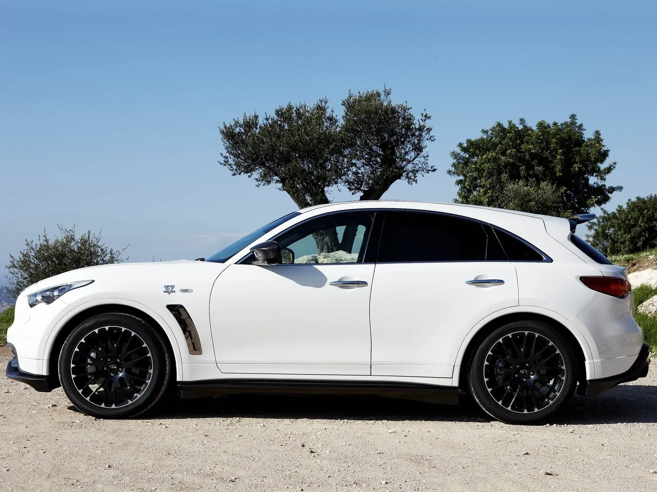 Infiniti FX Vettel Edition (2013) – boční profil