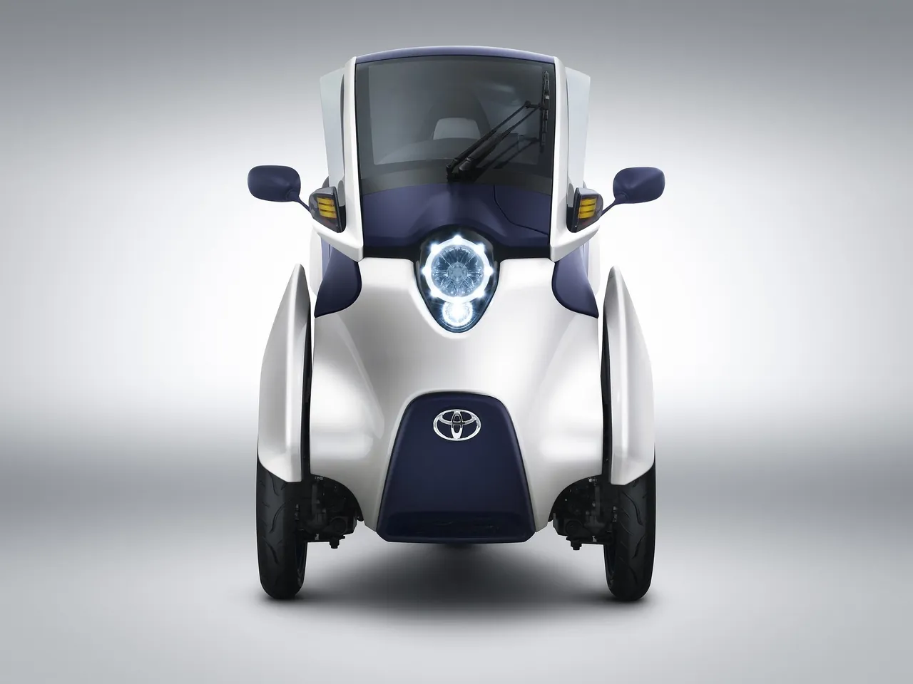 Toyota i-Road Concept (2013) – zepředu