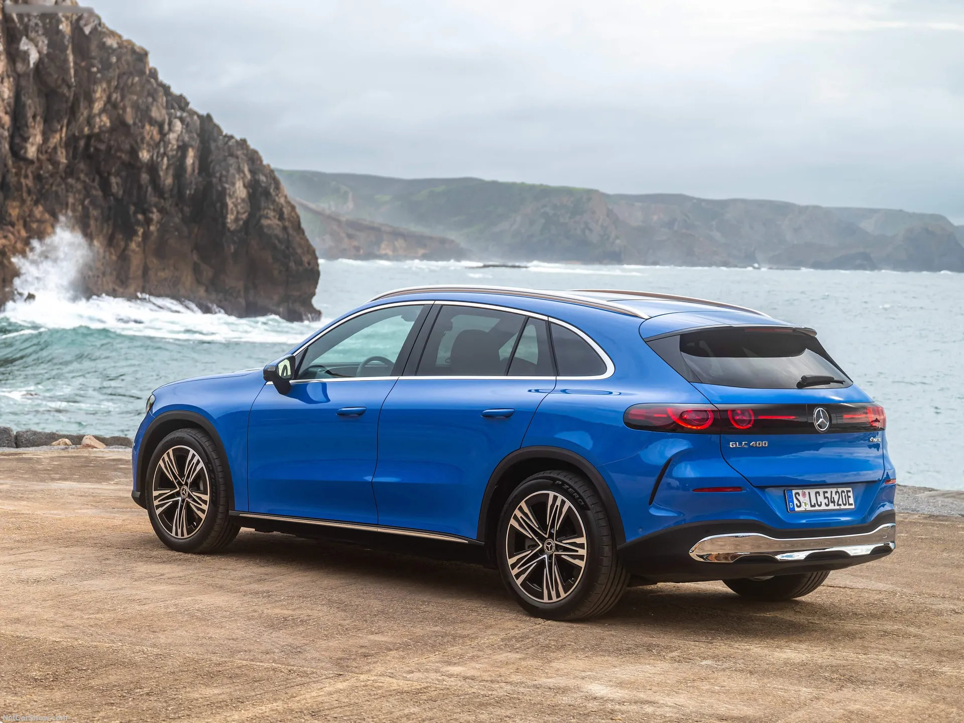 Mercedes-Benz GLC EV (2026) – zadní tříčtvrteční pohled