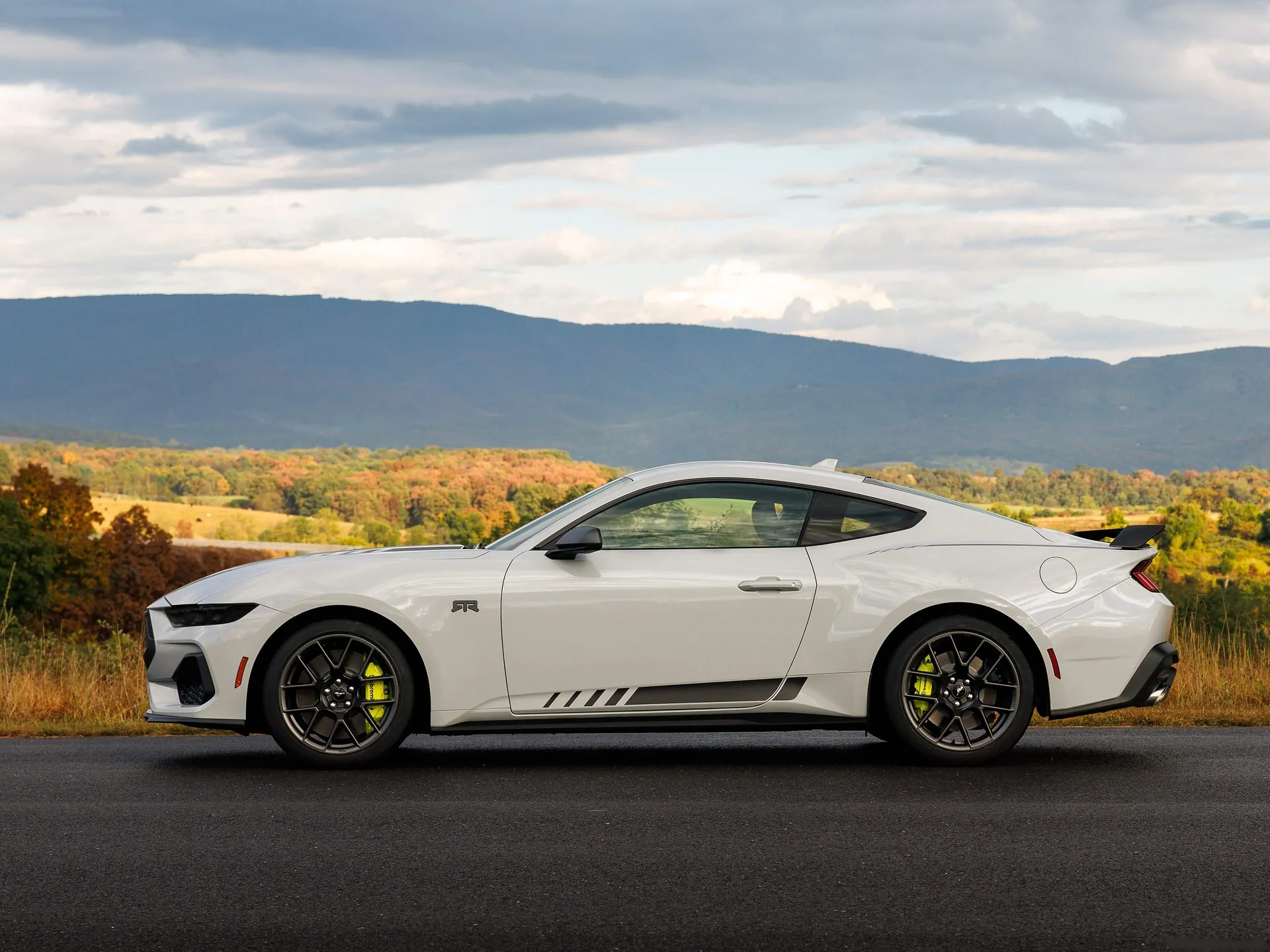 Ford Mustang RTR (2026) – boční profil