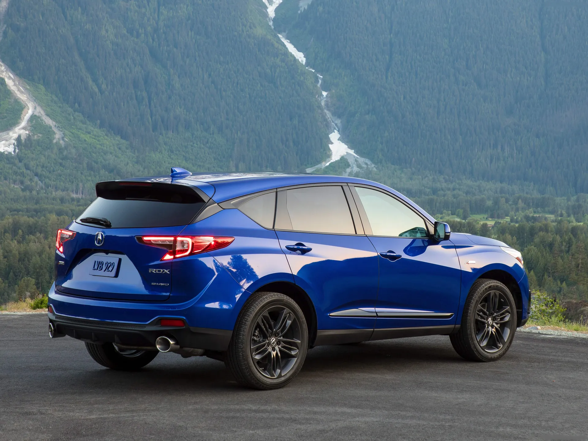 Acura RDX (2019) – zadní tříčtvrteční pohled