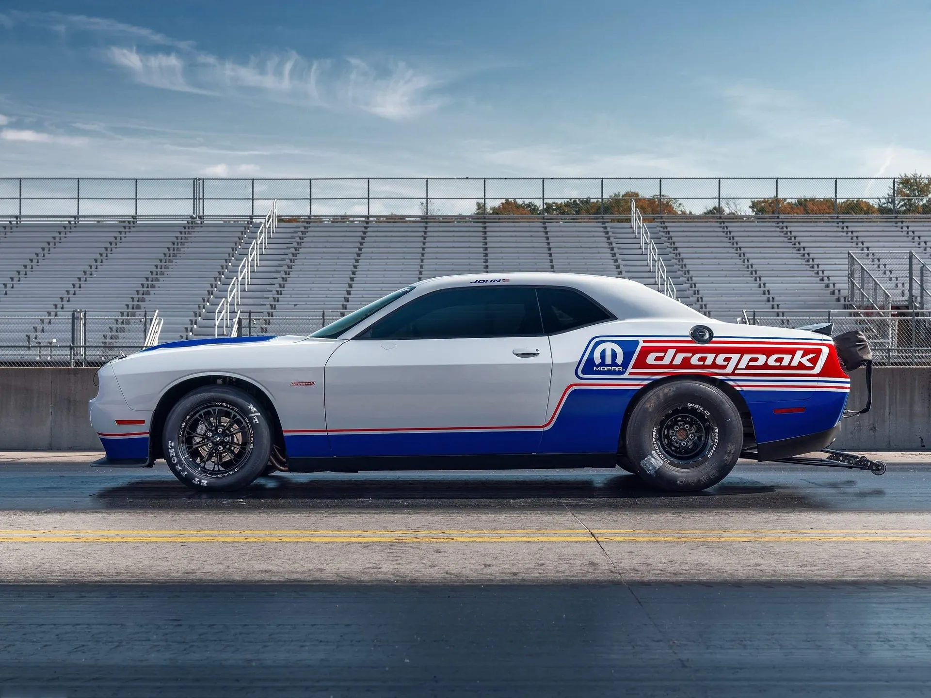 Dodge Challenger Mopar Drag Pak (2021) – boční profil