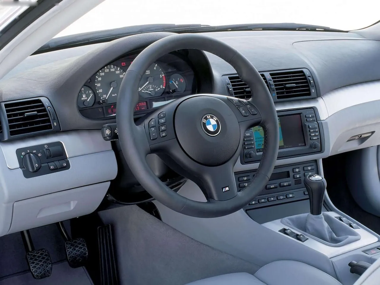 BMW 330Cd Coupe (2004) – interiér