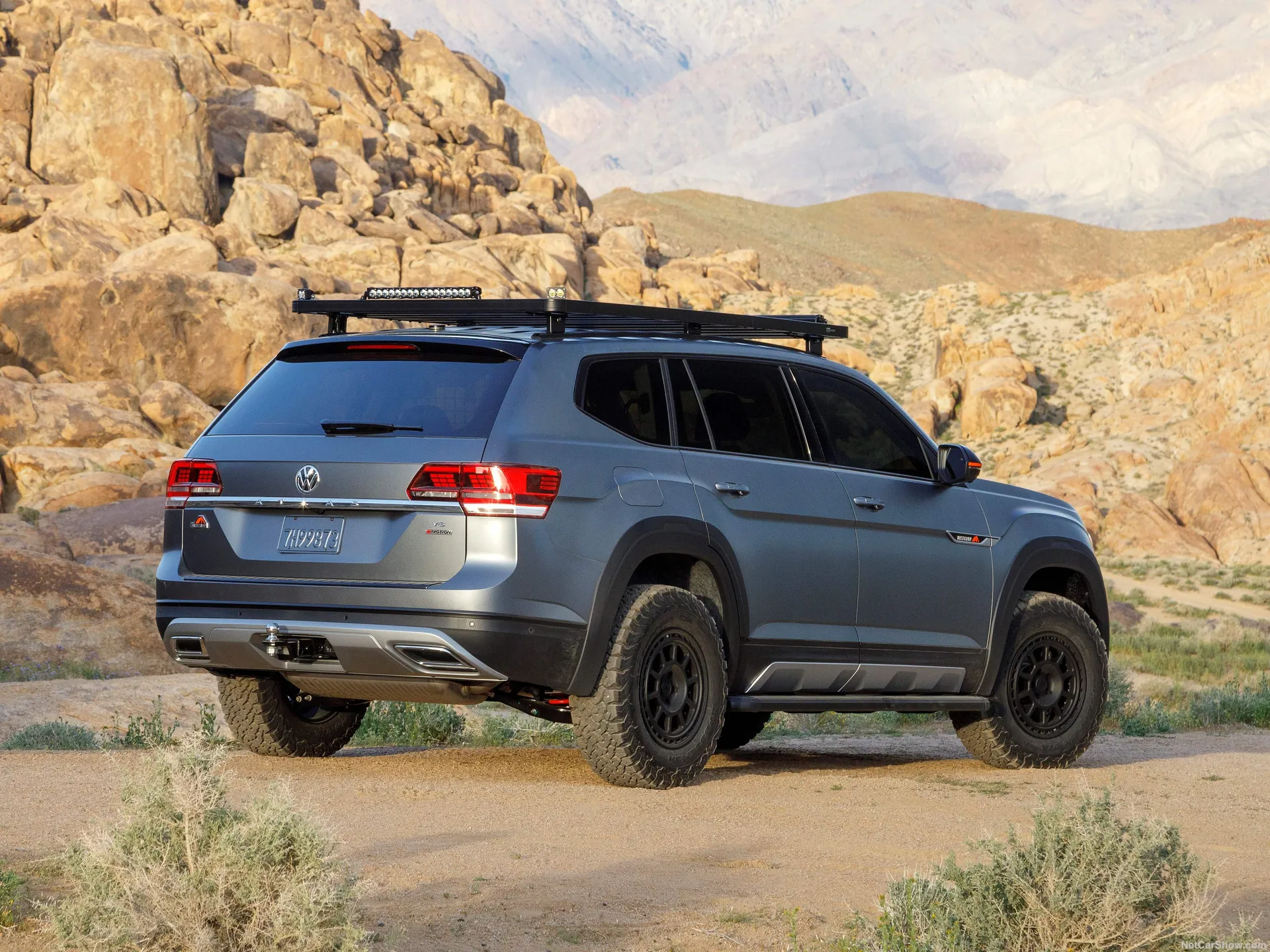 Volkswagen Atlas Basecamp Concept (2019) – zadní tříčtvrteční pohled