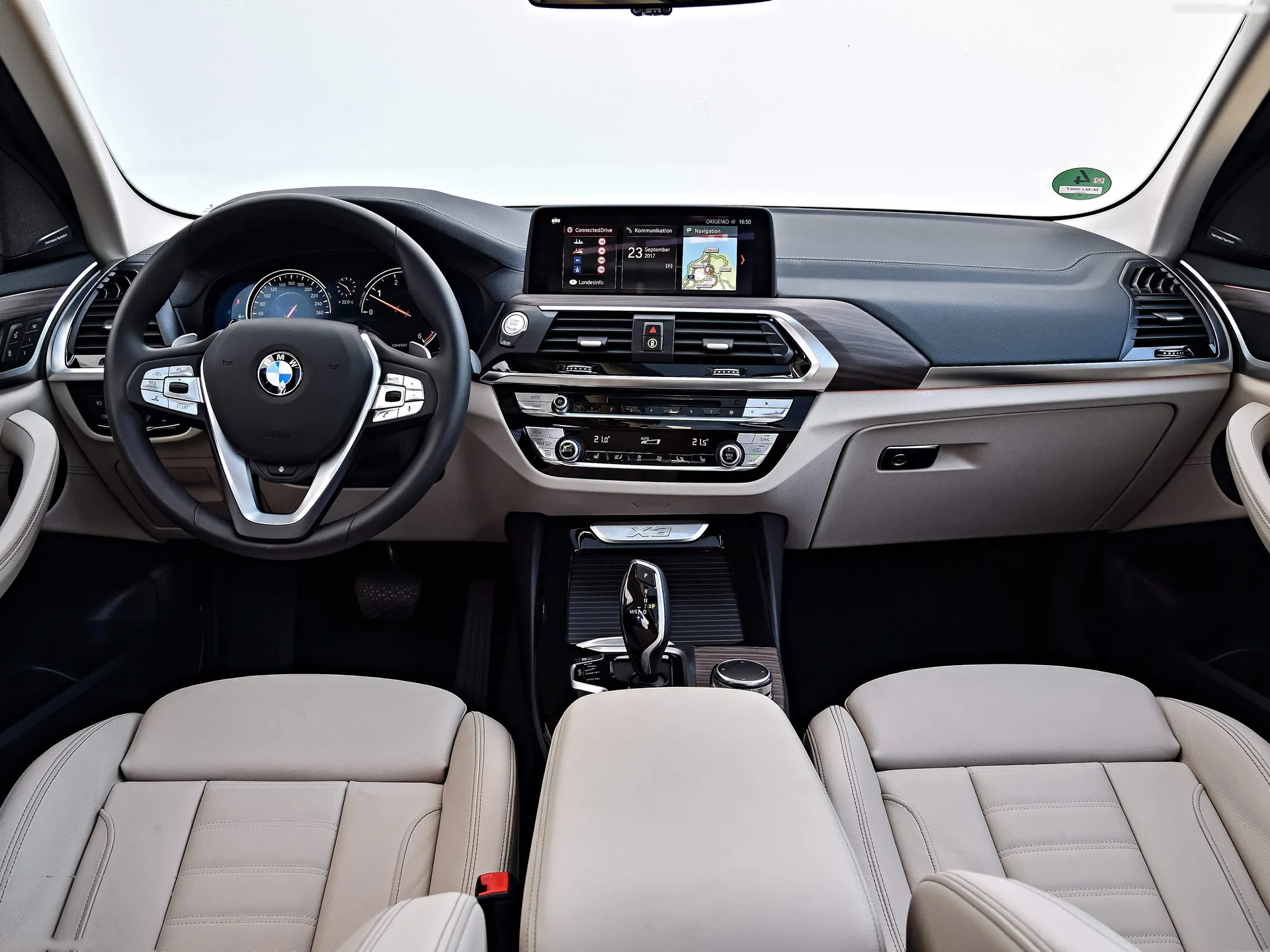 BMW X3 (2018) – interiér