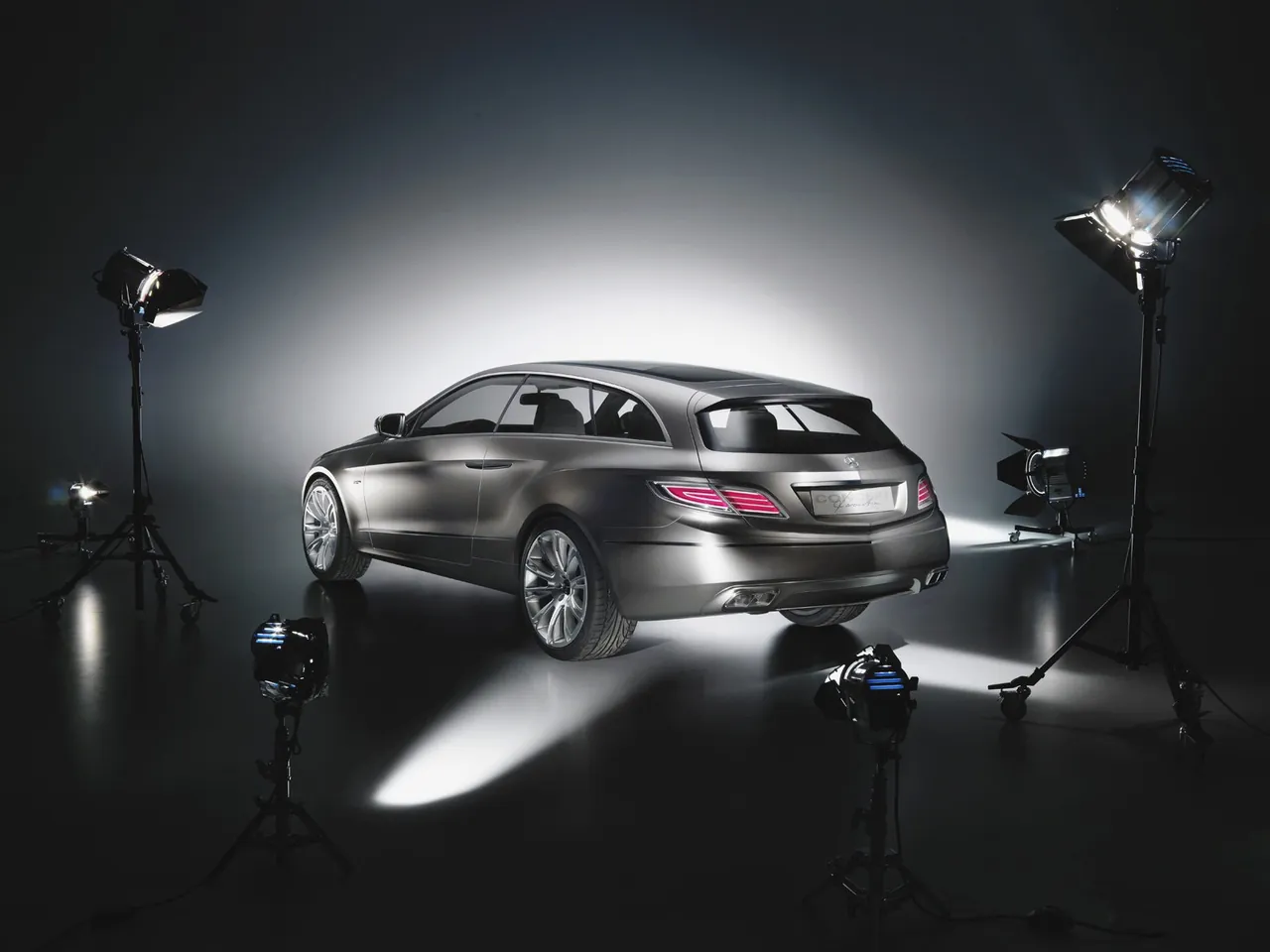 Mercedes-Benz Fascination Concept (2008) - Rear Three-Quarter