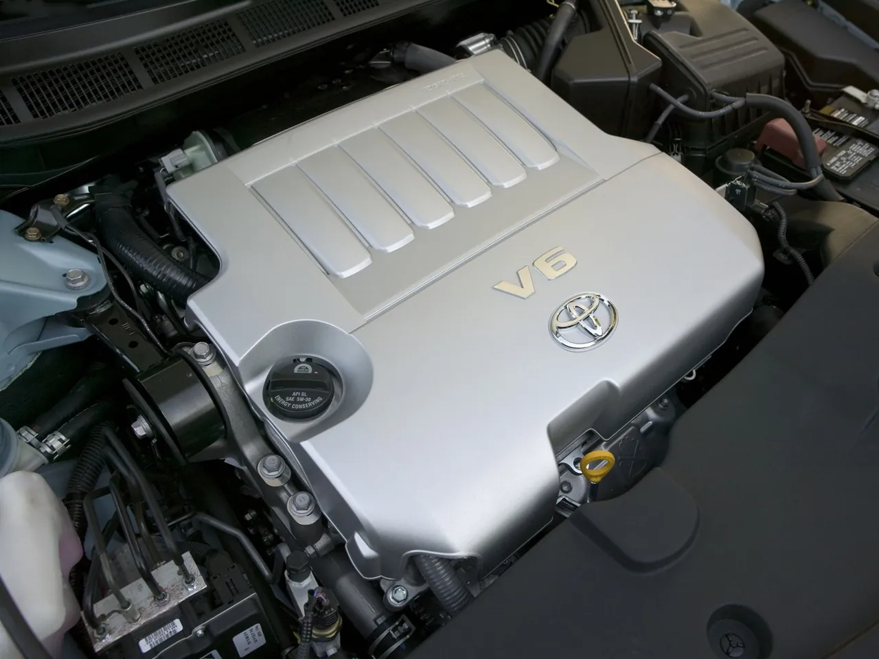 Toyota Camry XLE (2007) - Engine Bay
