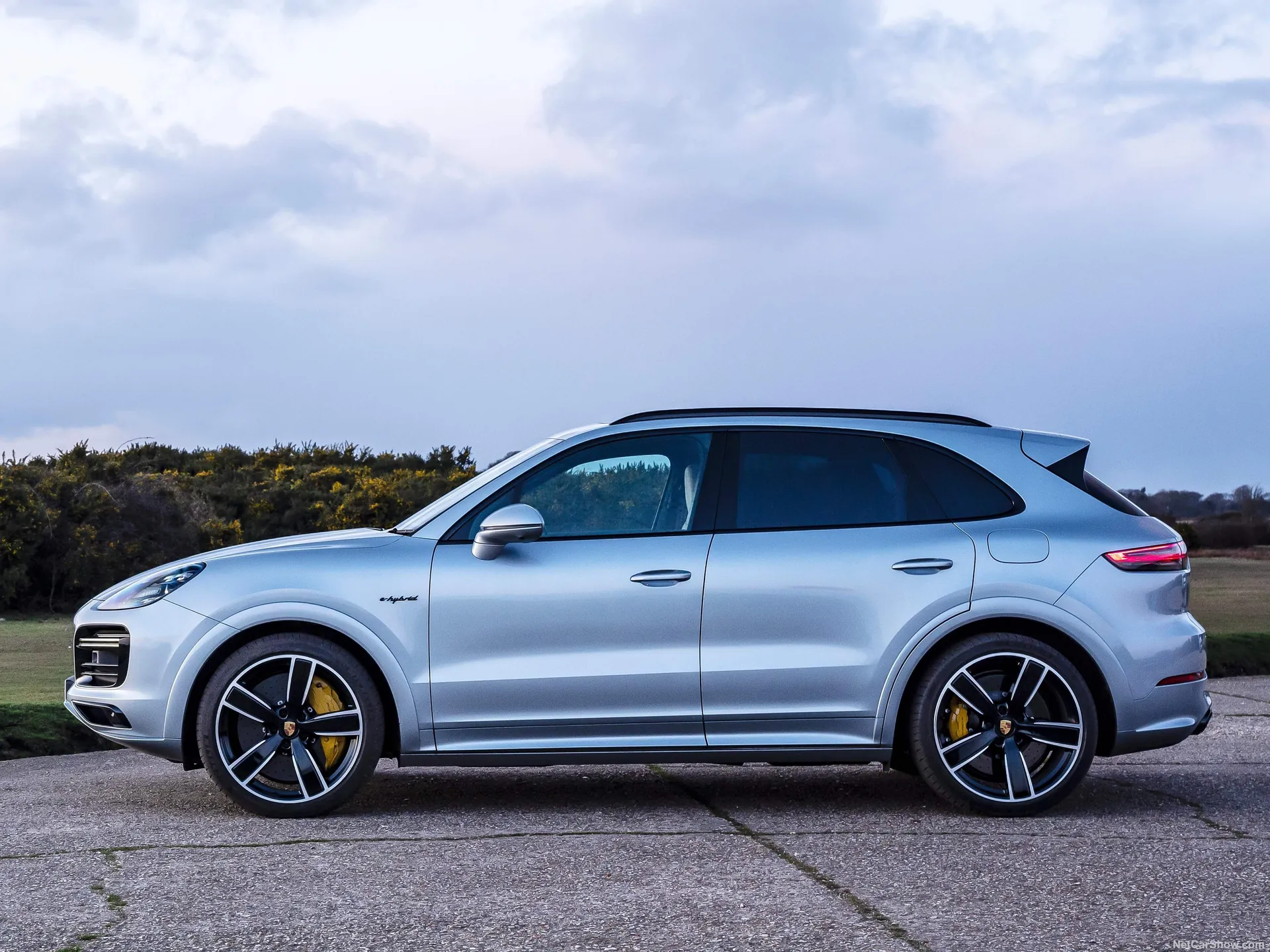 Porsche Cayenne Turbo S E-Hybrid (2020) – boční profil