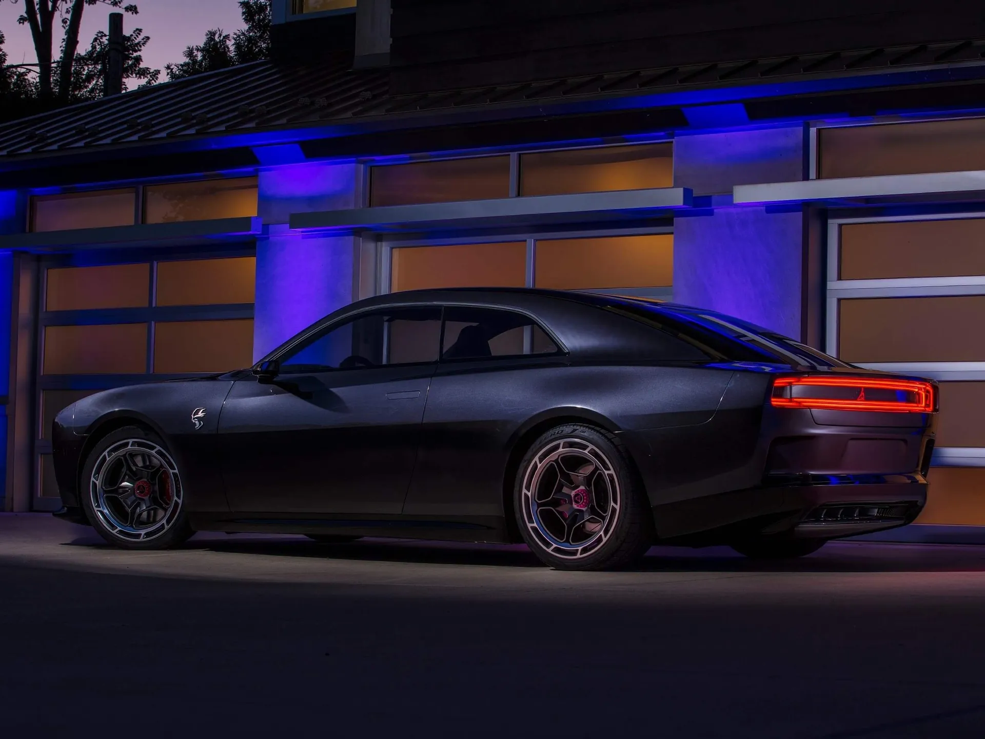 Dodge Charger Daytona SRT Concept (2022) – zadní tříčtvrteční pohled