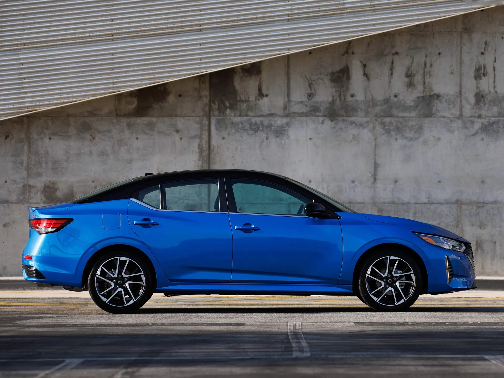 Nissan Sentra (2024) – boční profil