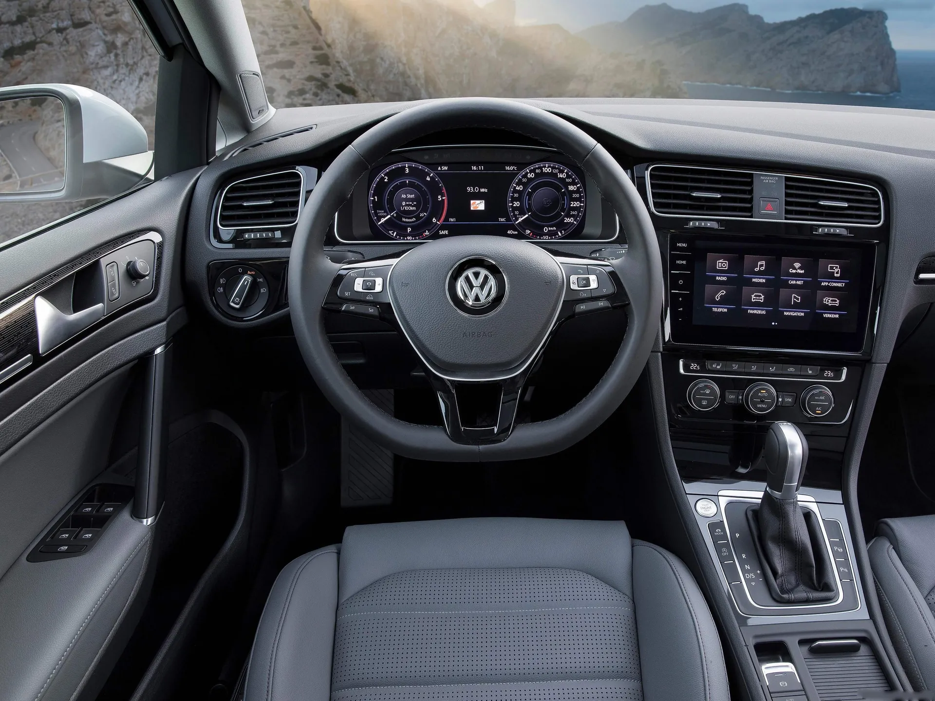 Volkswagen Golf Variant (2017) – interiér