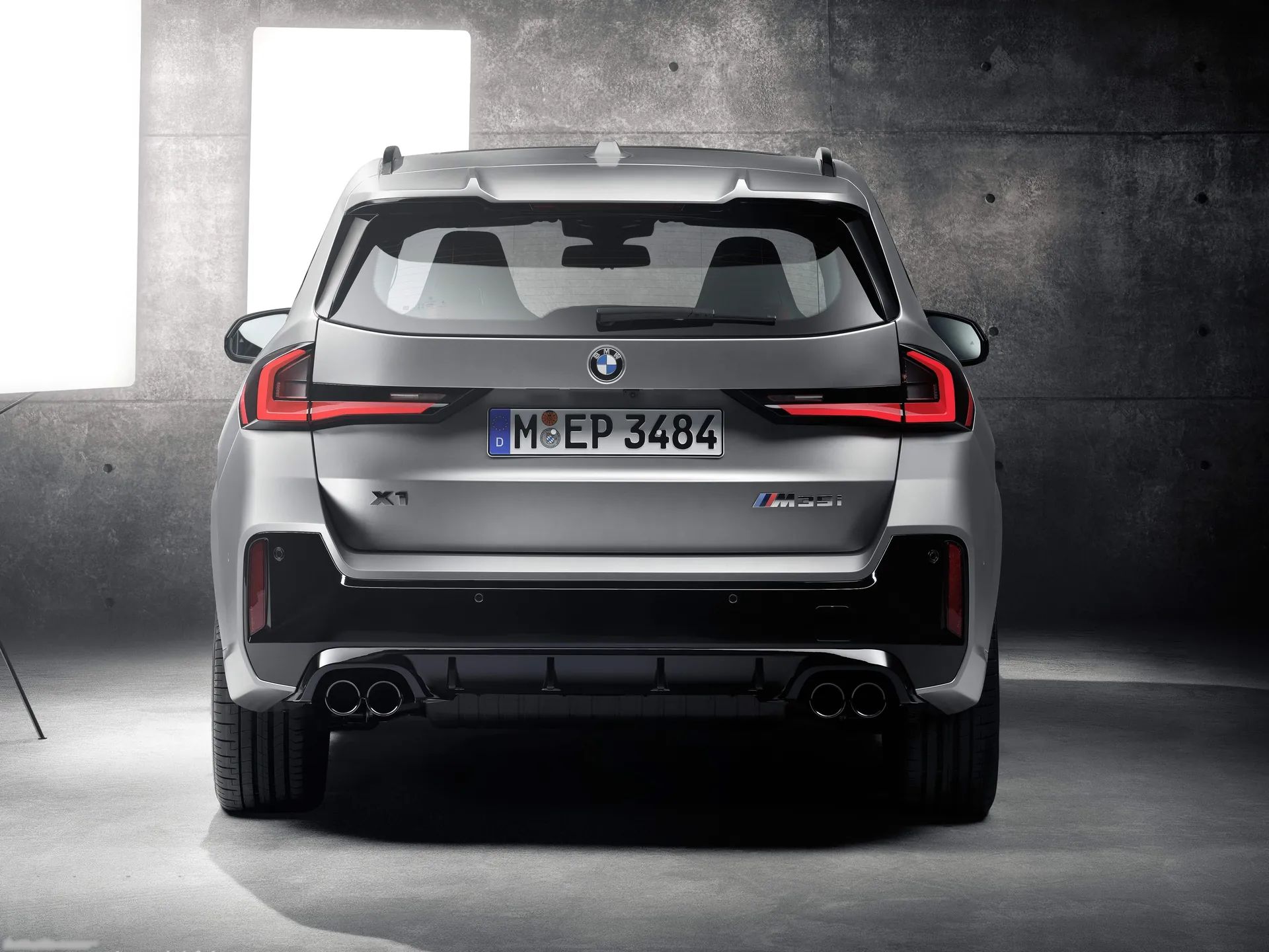 BMW X1 M35i (2024) – zezadu