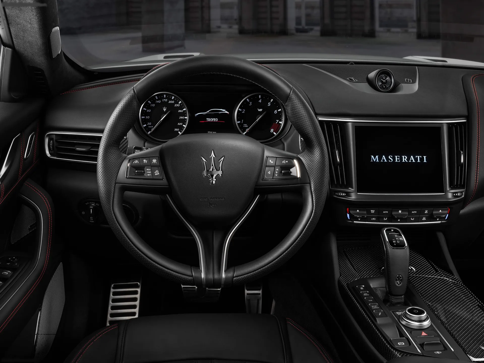Maserati Levante Trofeo (2021) – interiér