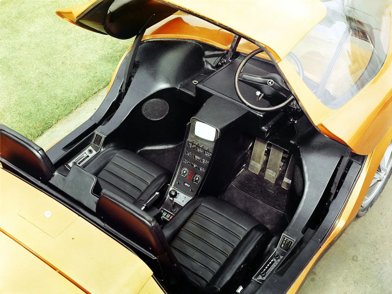 Holden Hurricane Concept (1969) – interiér