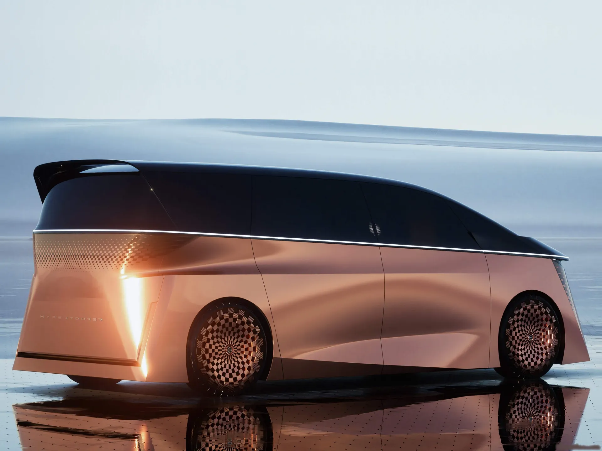 Nissan Hyper Tourer Concept (2023) – zadní tříčtvrteční pohled