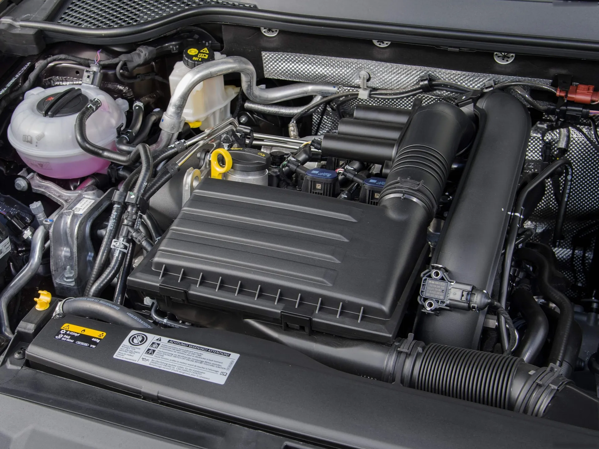 Seat Leon SC (2017) – motorový prostor