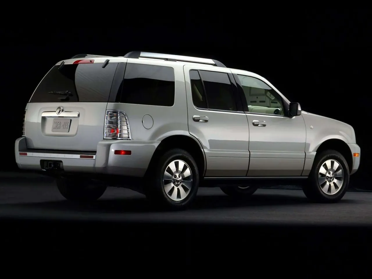 Mercury Mountaineer (2006) – zadní tříčtvrteční pohled