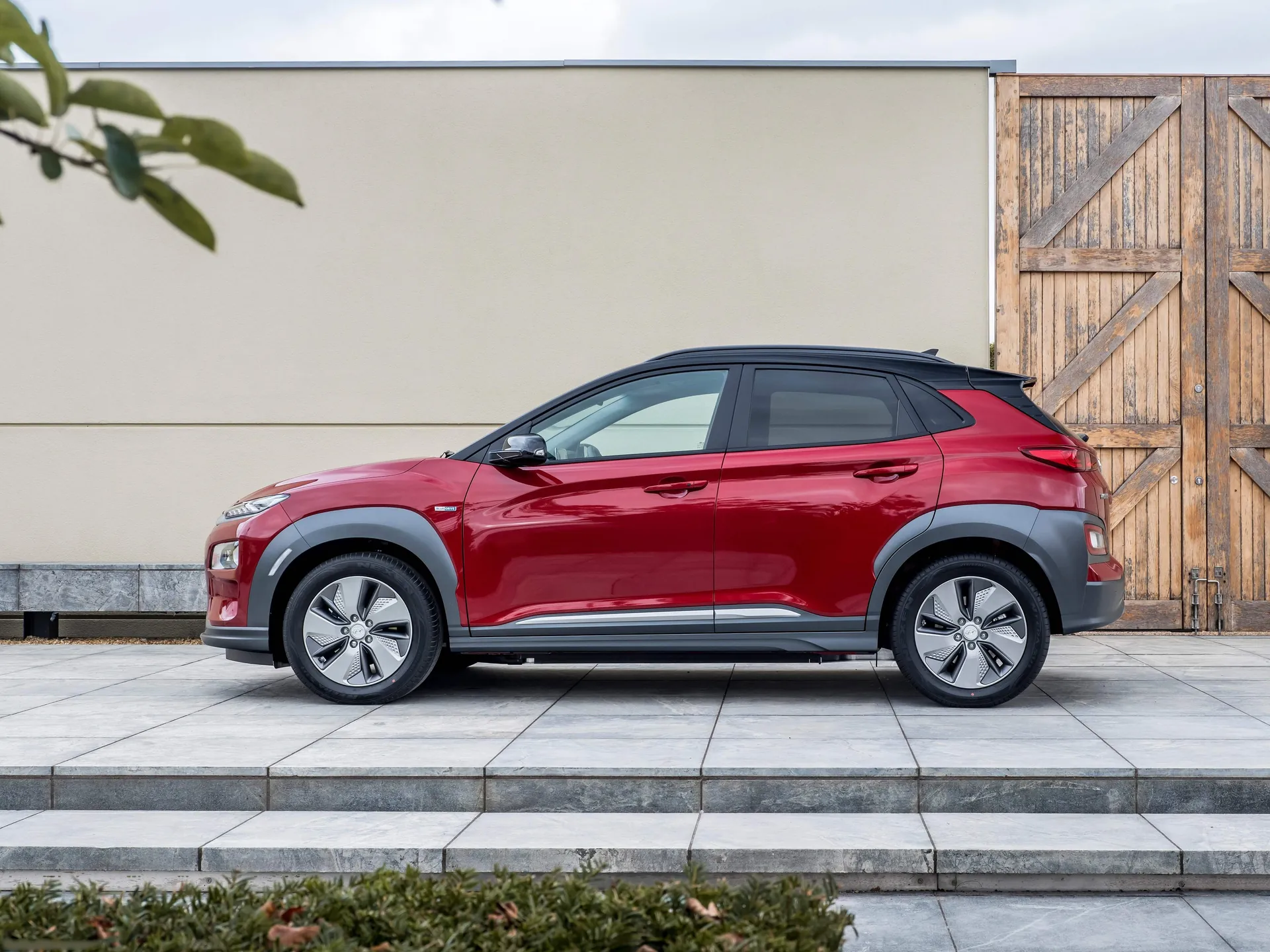 Hyundai Kona Electric (2018) – boční profil