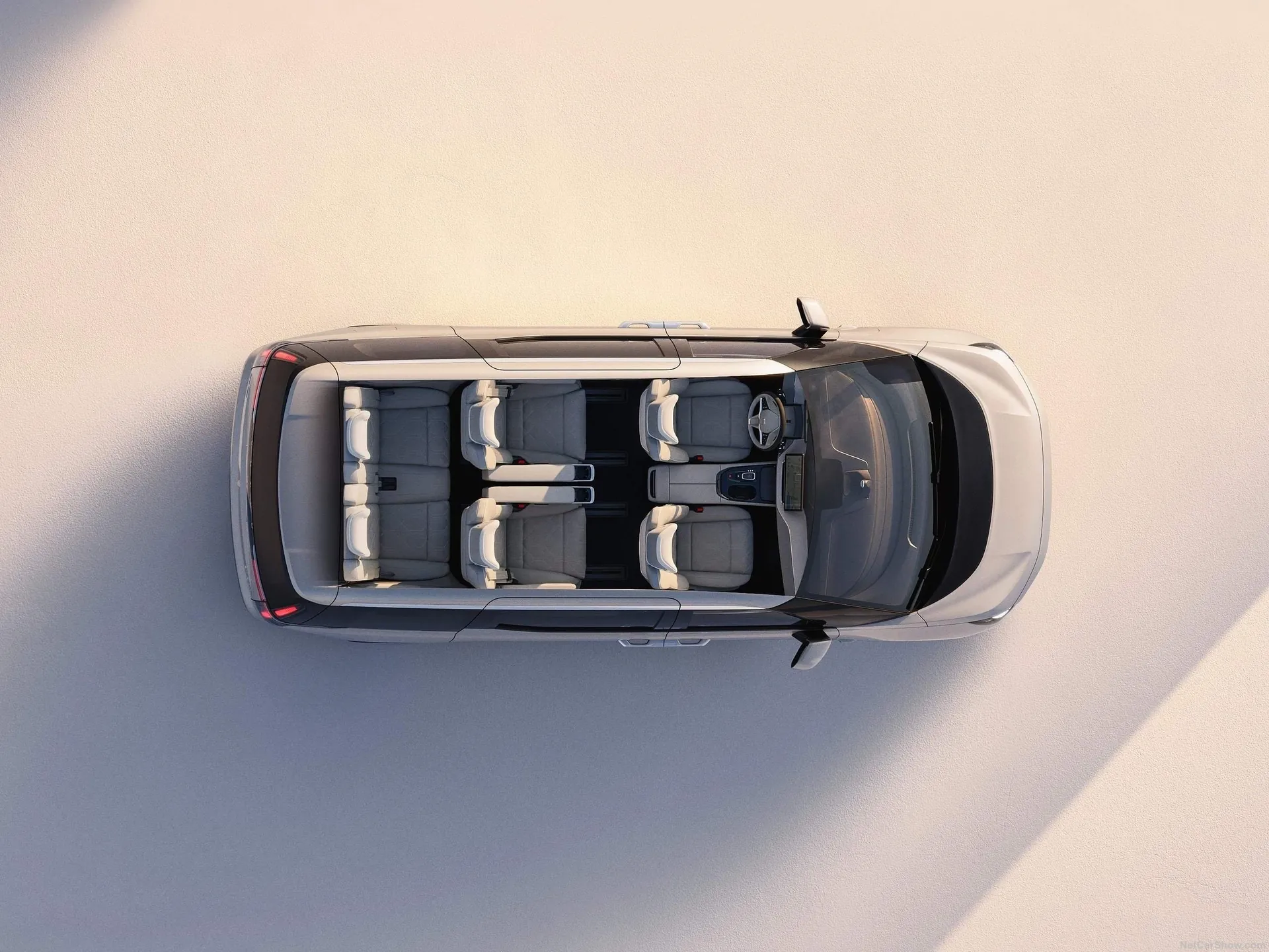 Volvo EM90 (2024) – pohled shora