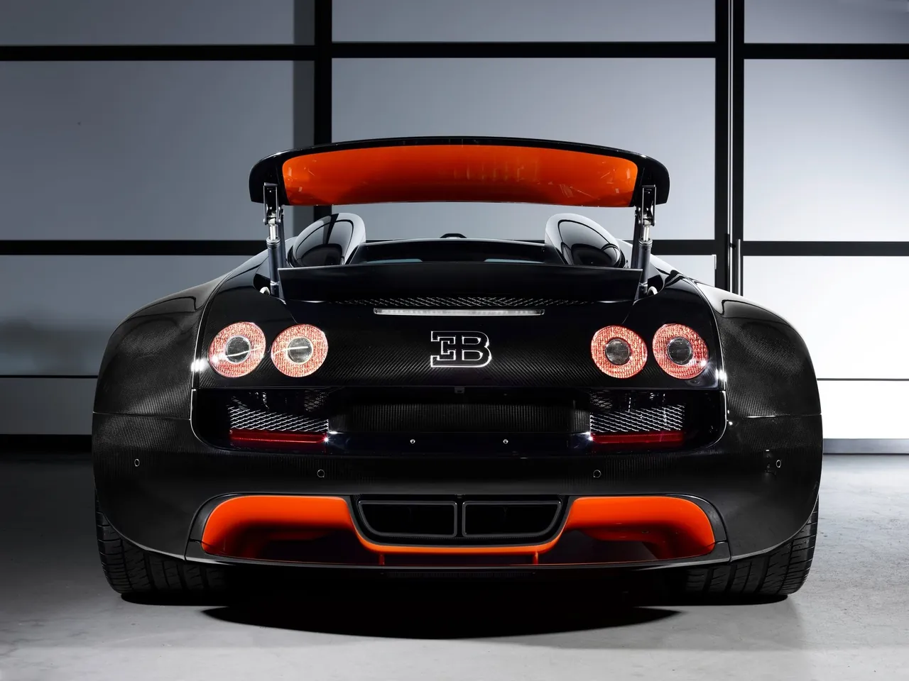 Bugatti Veyron Grand Sport Vitesse WRC (2013) – zezadu