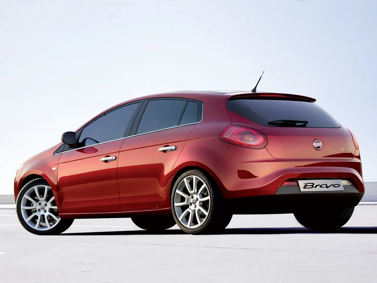 Fiat Bravo (2007) – zadní tříčtvrteční pohled