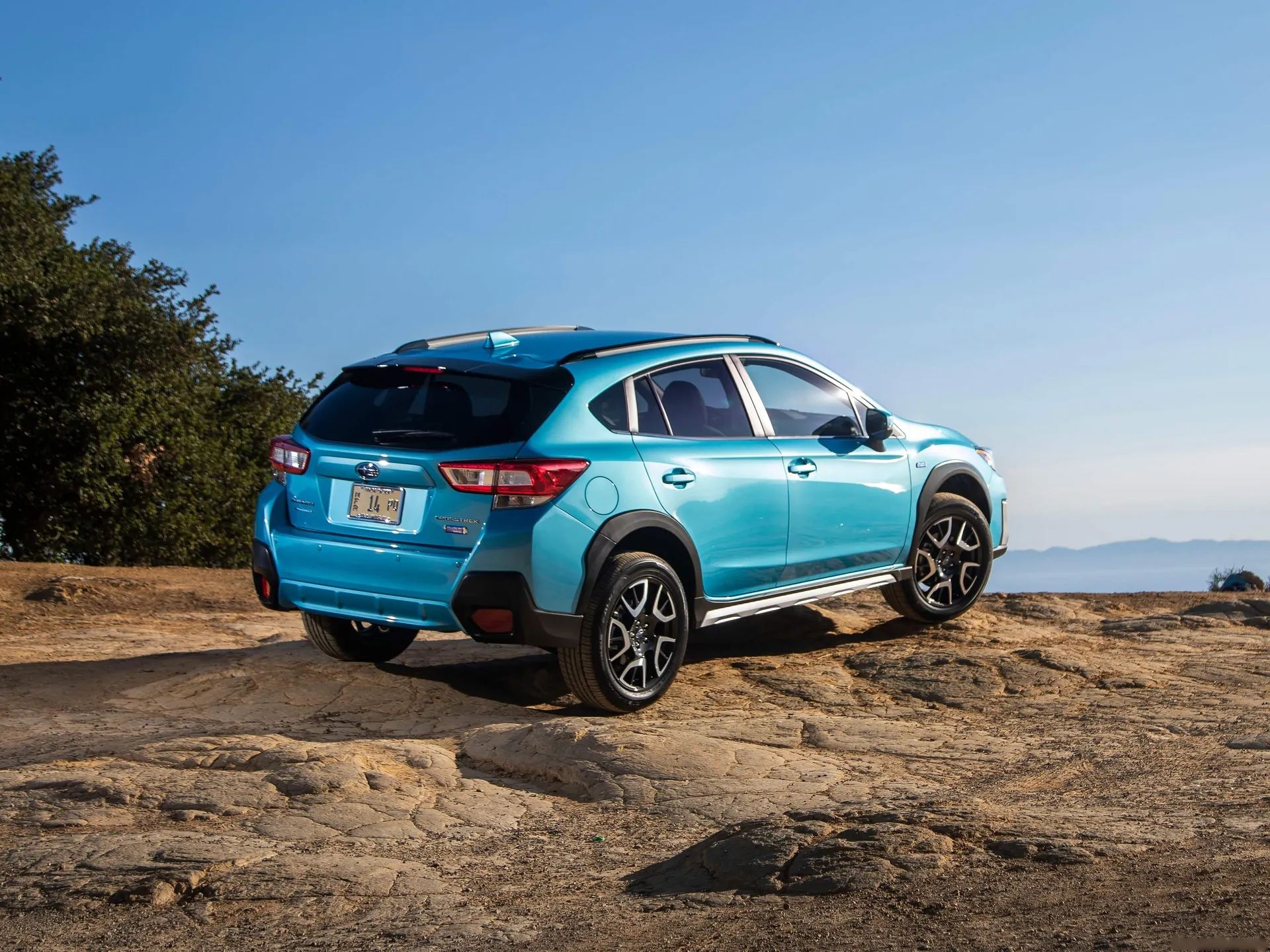 Subaru Crosstrek Hybrid (2019) – zadní tříčtvrteční pohled