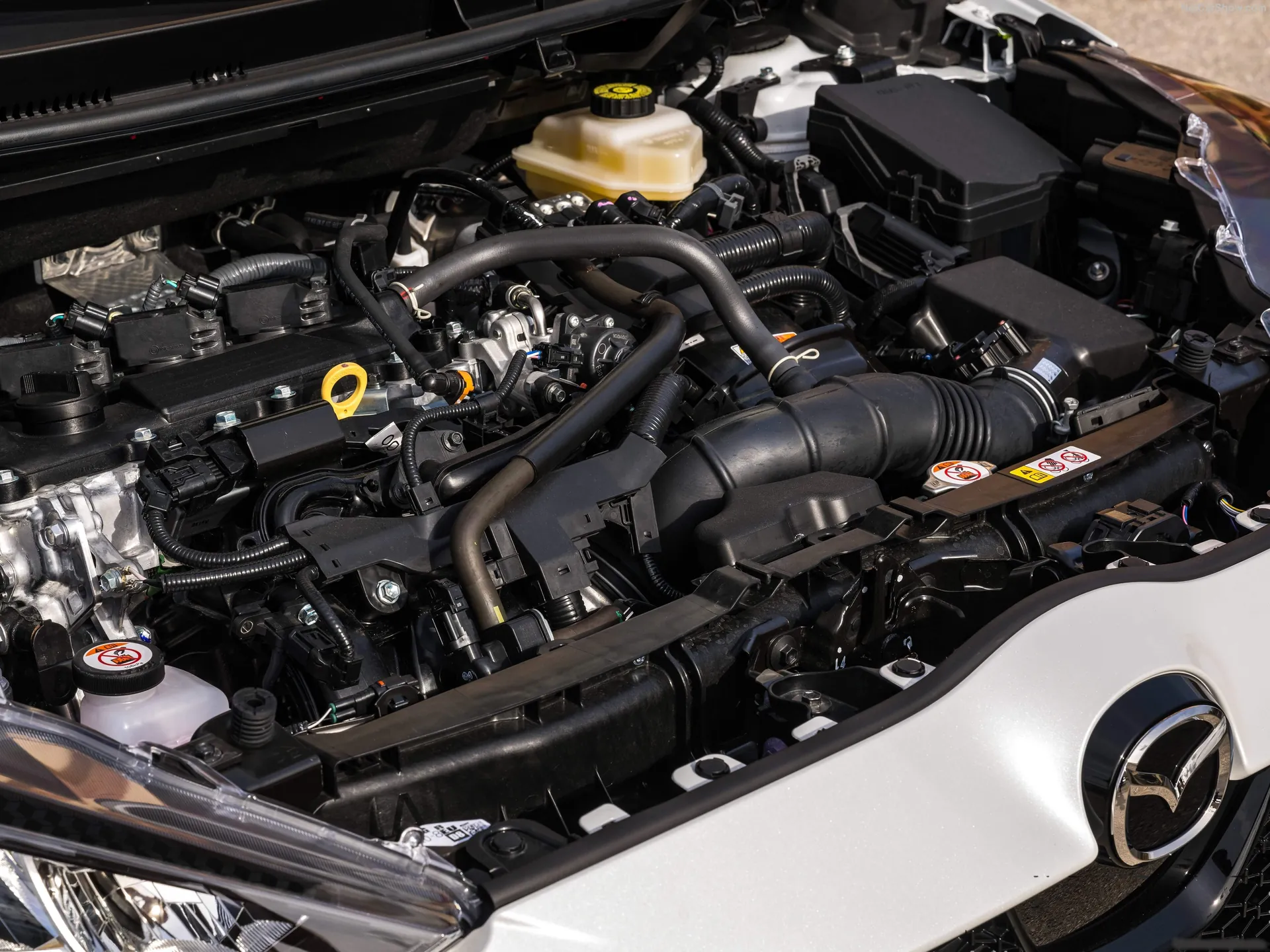 Mazda 2 Hybrid (2026) – motorový prostor