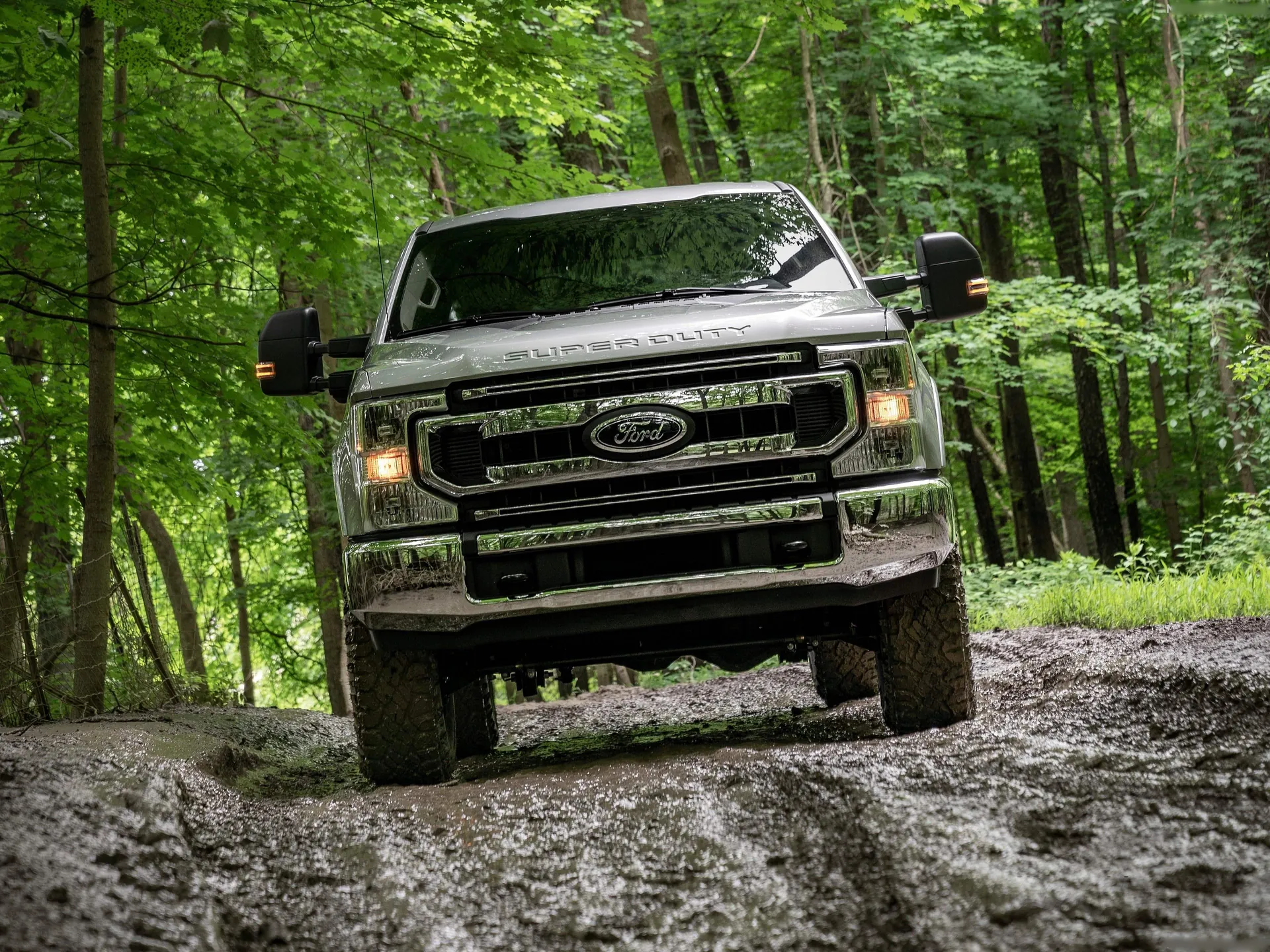 Ford F-Series Super Duty Tremor Off-Road Package (2020) - Front
