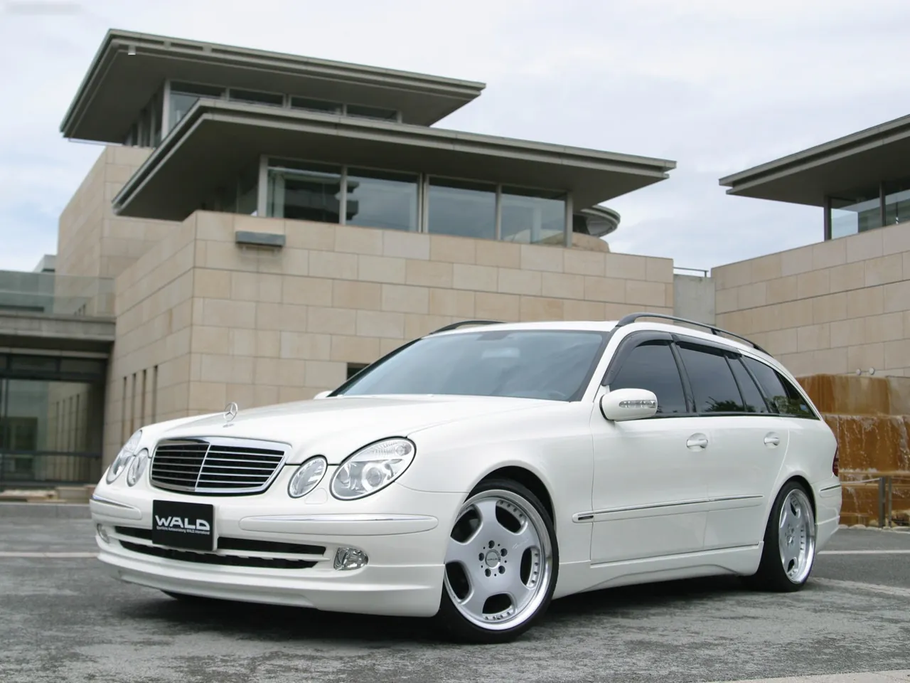 Wald Mercedes-Benz E-Class Wagon (2001)