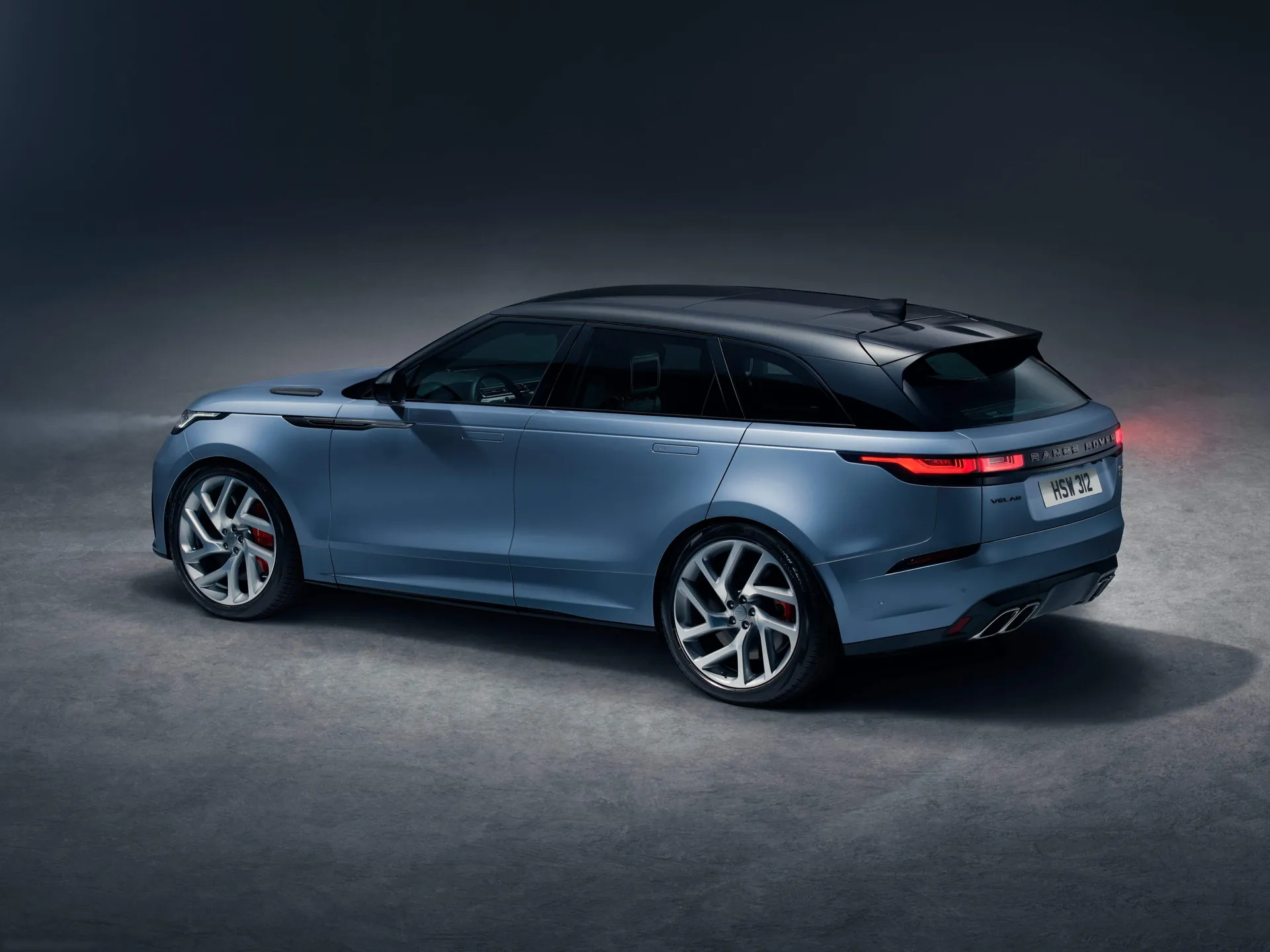Land Rover Range Rover Velar SVAutobiography Dynamic Edition (2019) - Rear Three-Quarter