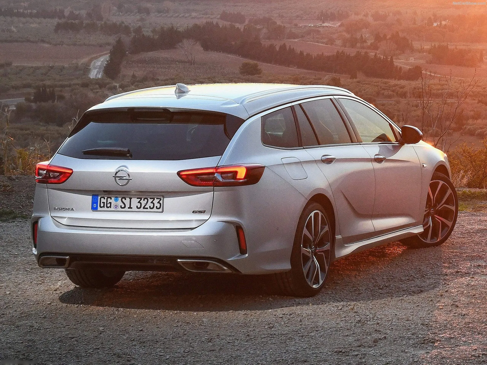 Opel Insignia GSi Sports Tourer (2018) - Rear Three-Quarter