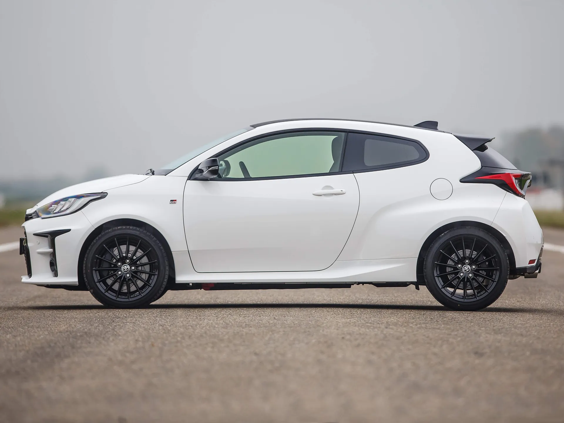 Toyota GR Yaris (2021) – boční profil