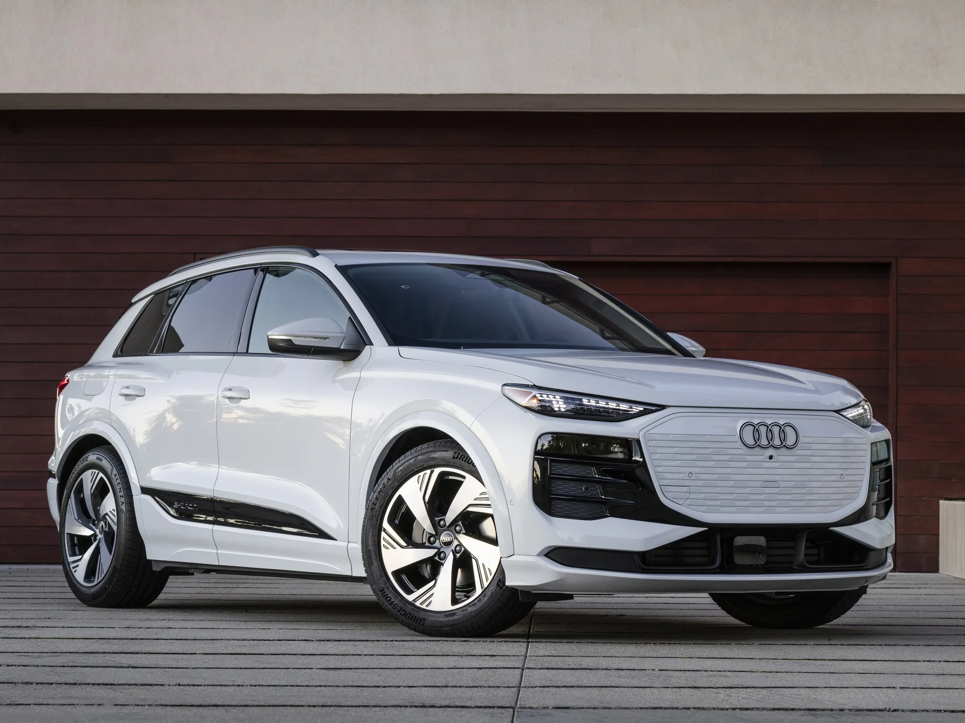 Audi Q6 e-tron [US] (2025)