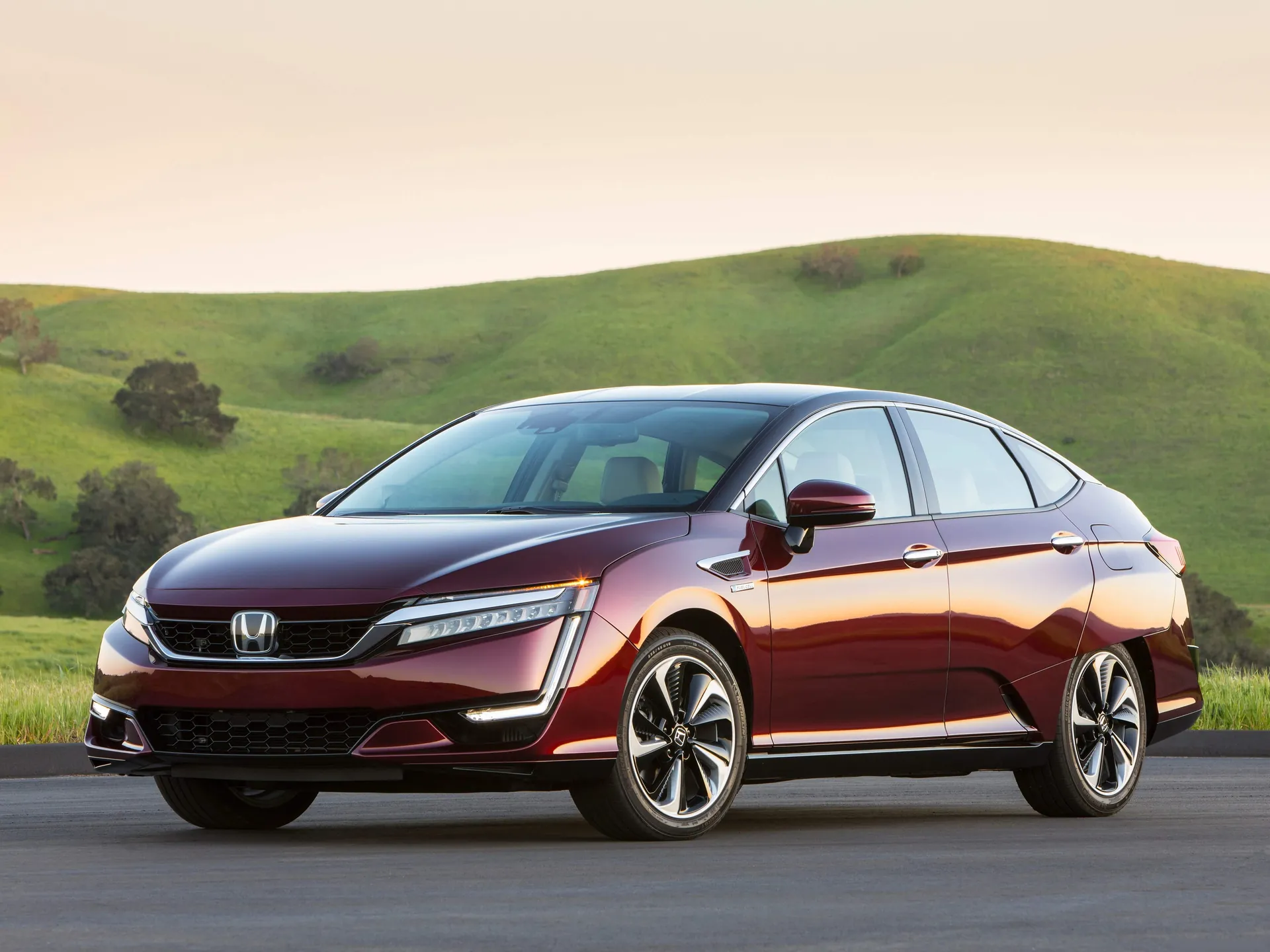Honda Clarity Fuel Cell (2017)
