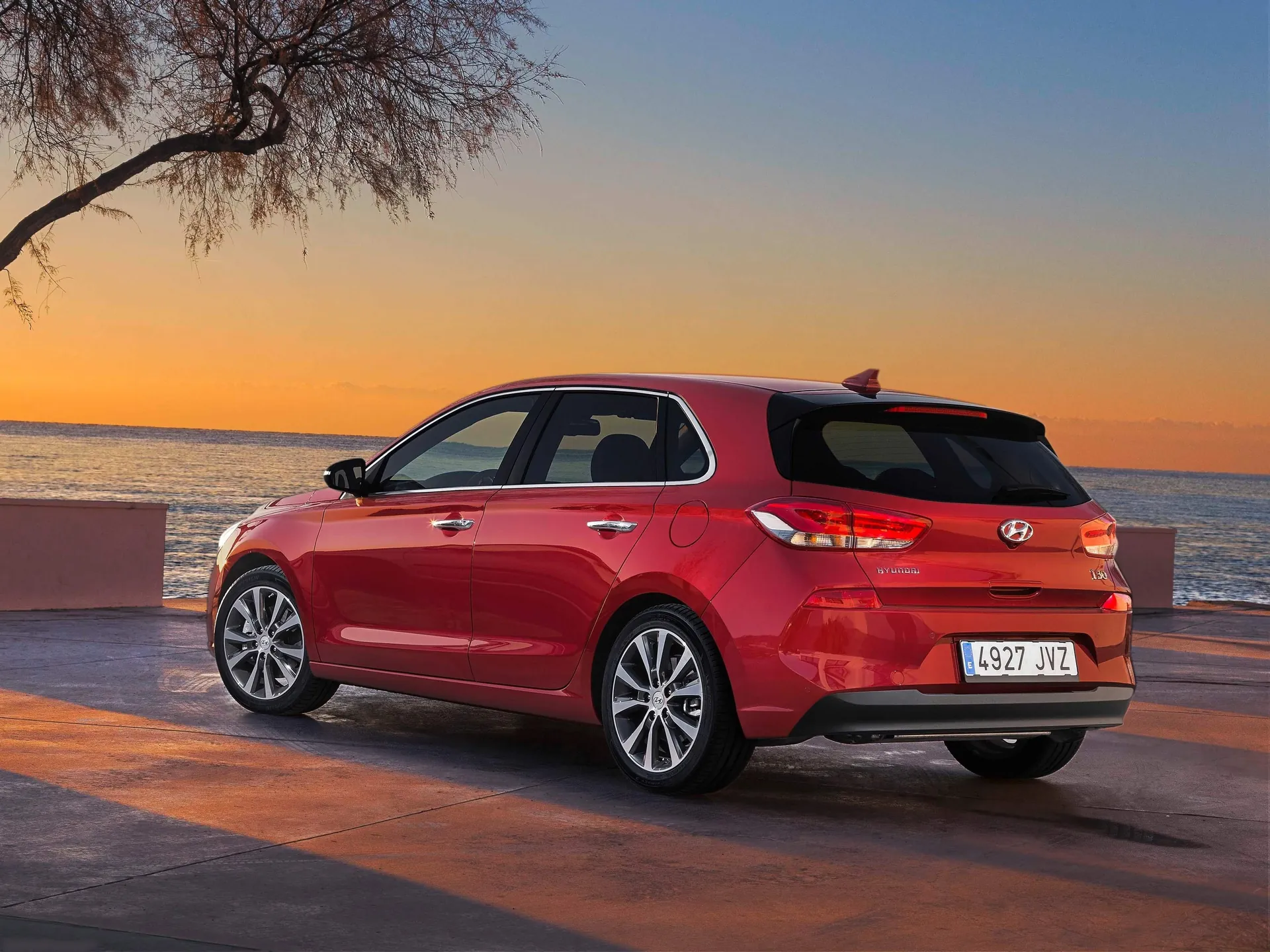 Hyundai i30 (2017) – zadní tříčtvrteční pohled