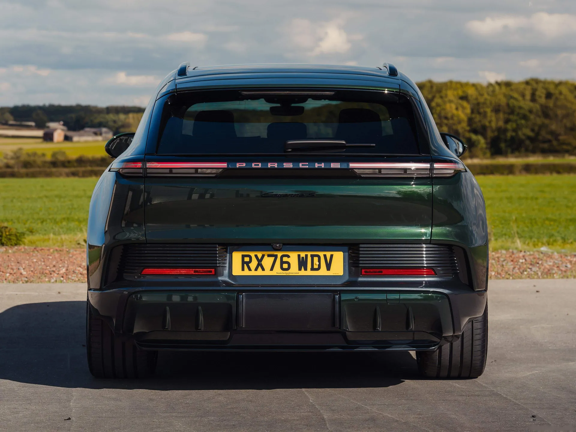 Porsche Cayenne S Electric [UK] (2027) – zezadu