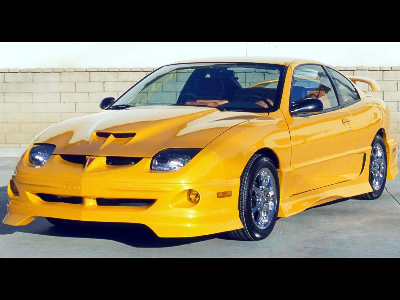 Pontiac Sunfire Accessorized (2001)
