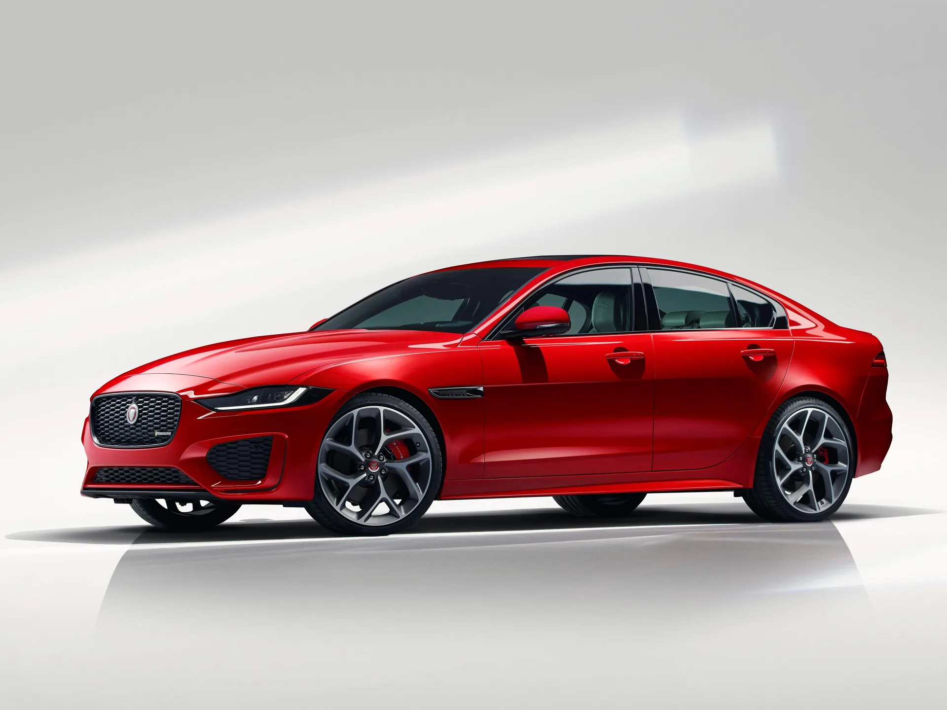 Jaguar XE (2020)