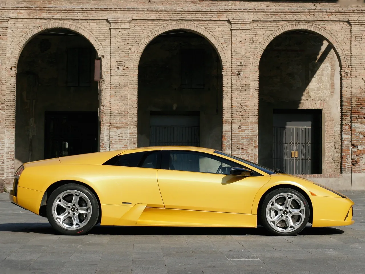 Lamborghini Murcielago (2002) – boční profil