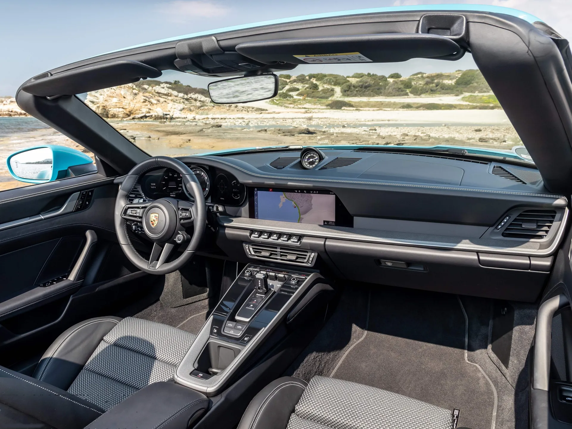 Porsche 911 Carrera S Cabriolet (2019) – interiér