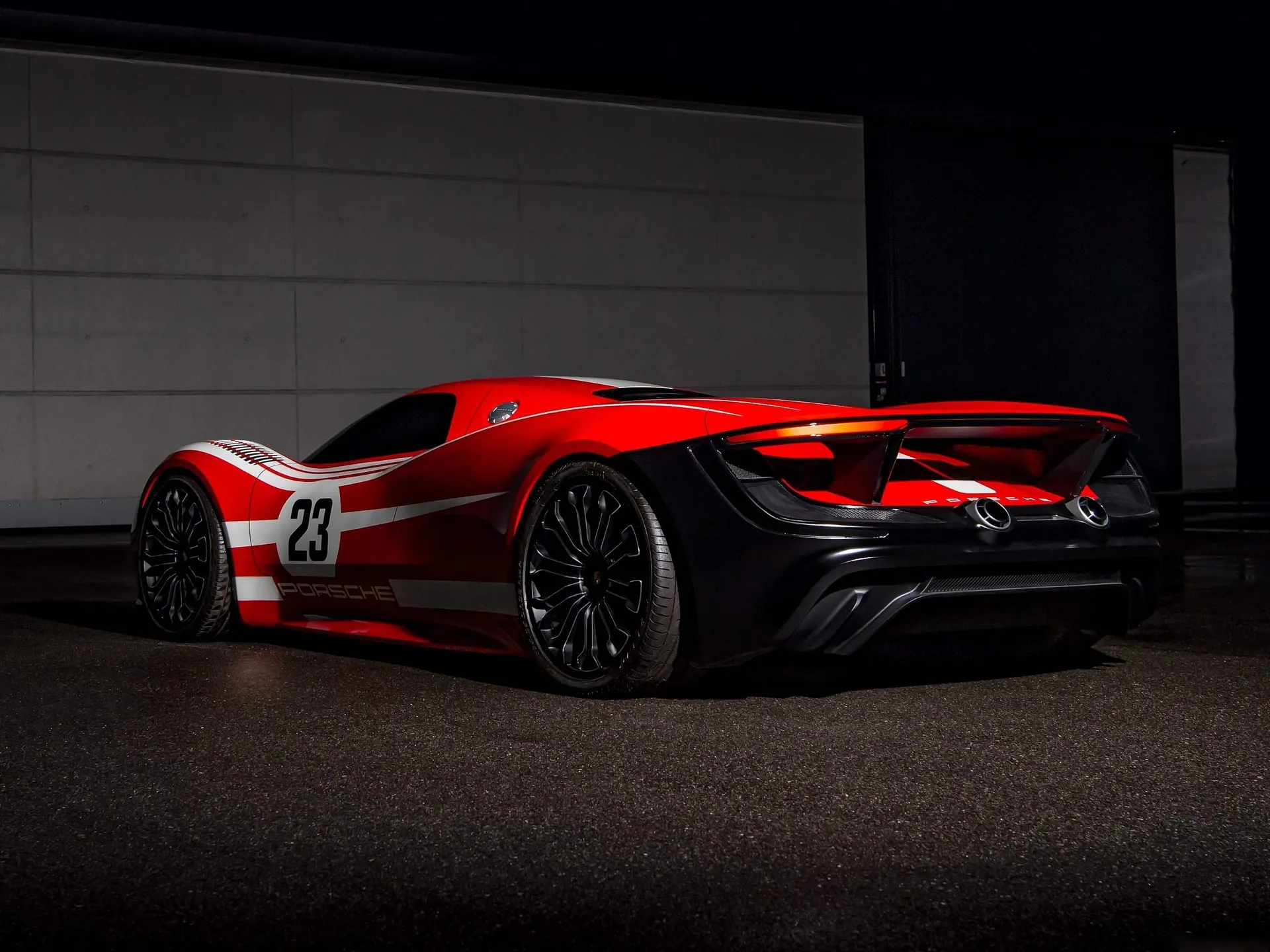 Porsche 917 Living Legend Concept (2013) – zadní tříčtvrteční pohled
